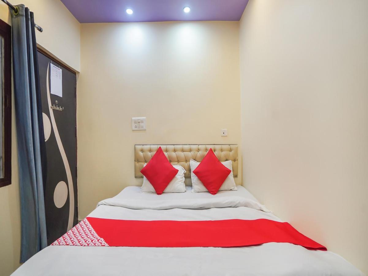 Oyo 75627 New Ankit Guest House Waranasi Zewnętrze zdjęcie
