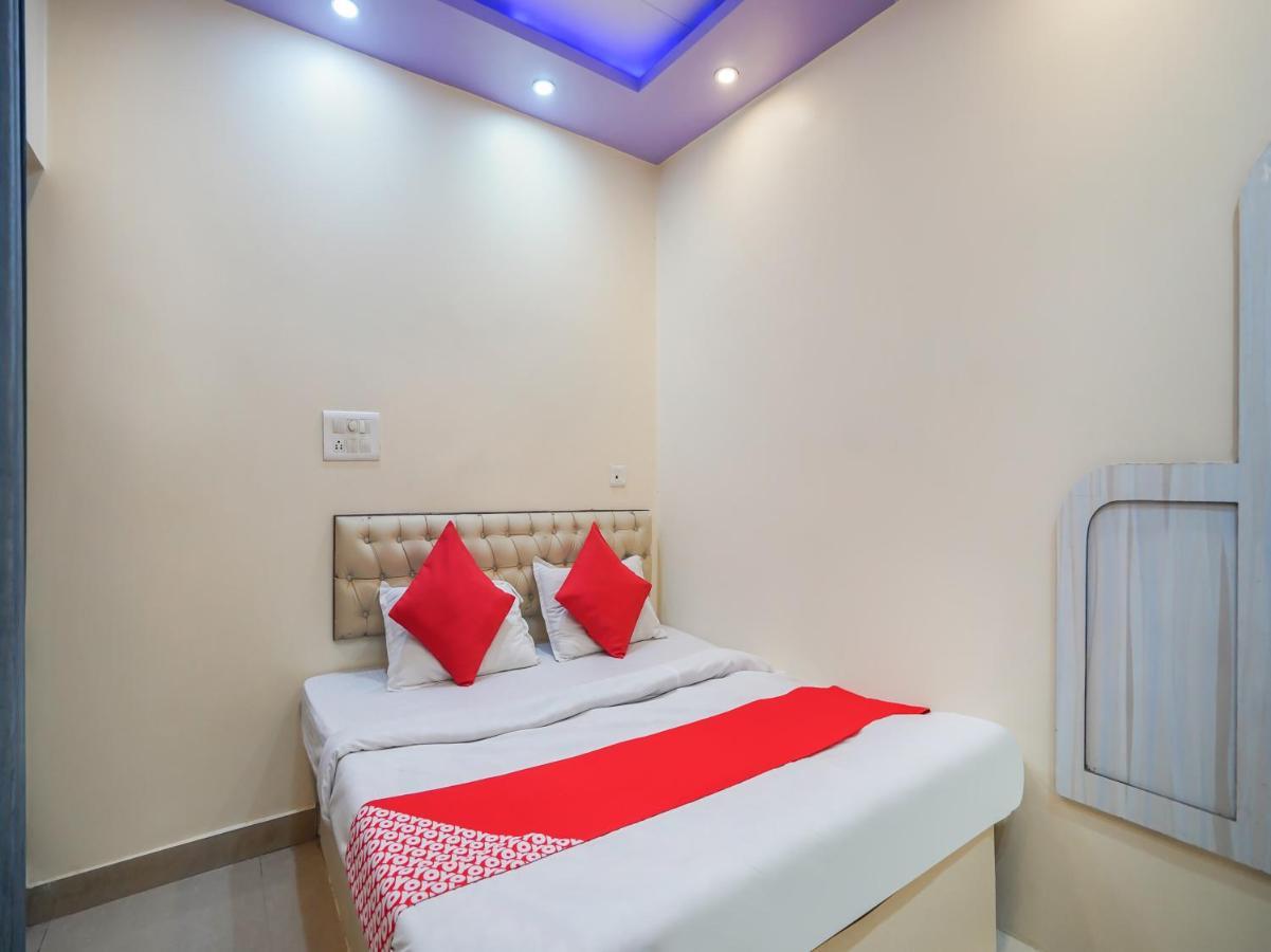 Oyo 75627 New Ankit Guest House Waranasi Zewnętrze zdjęcie