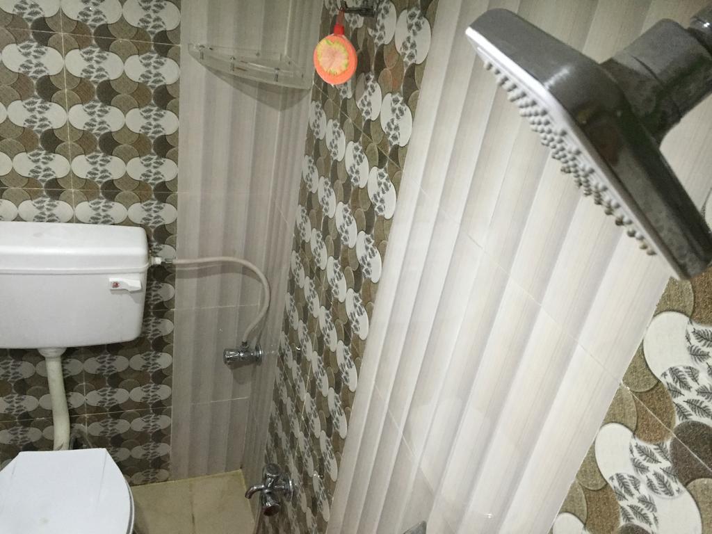 Oyo 75627 New Ankit Guest House Waranasi Zewnętrze zdjęcie